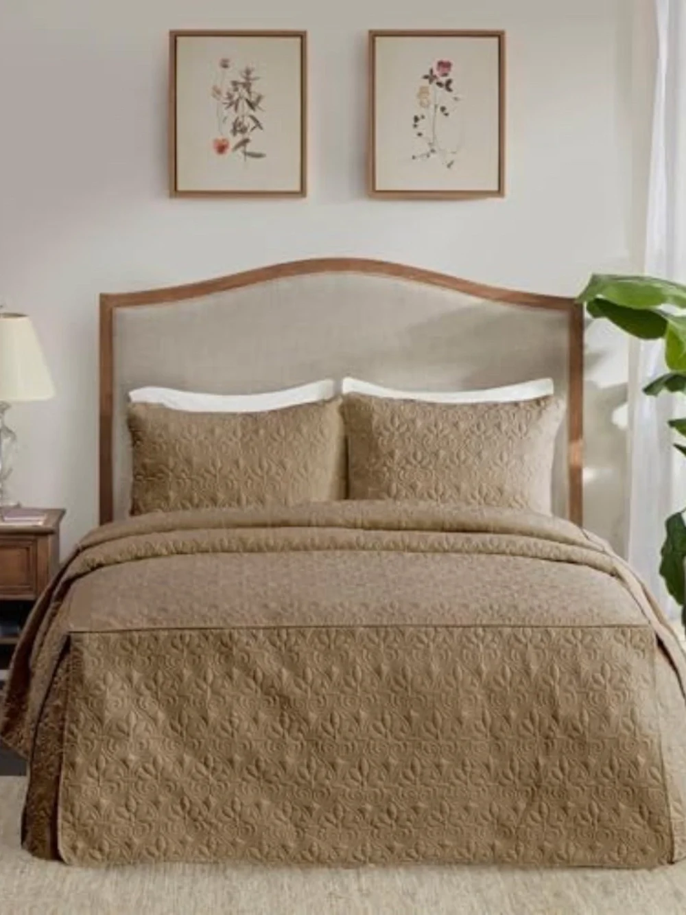 Quebec Split Corner Quilted Bedspread Classic King Khaki Fitted Bedspread